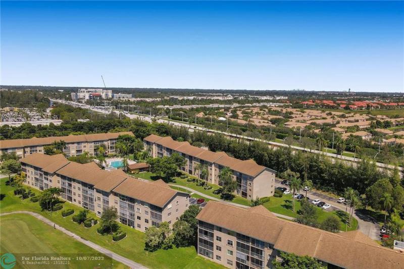  Condo & Townhome Photos