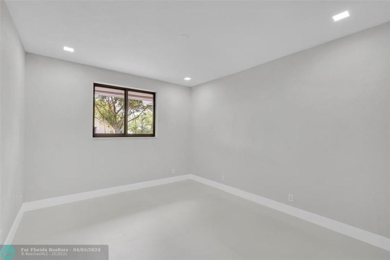  Single Family Homes Photo 37: 7685 NW 47th Dr  Coral Springs,  FL 33067