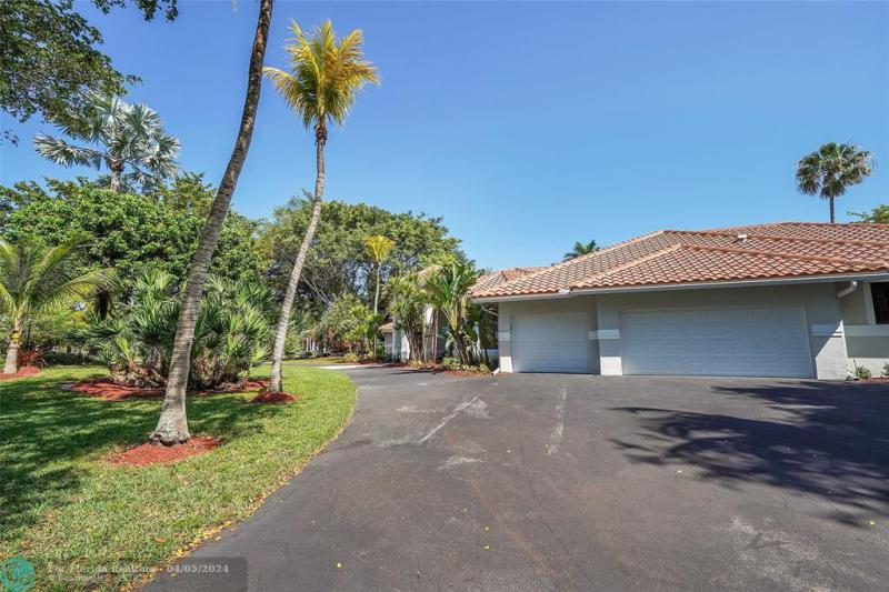  Single Family Homes Photo 80: 7685 NW 47th Dr  Coral Springs,  FL 33067