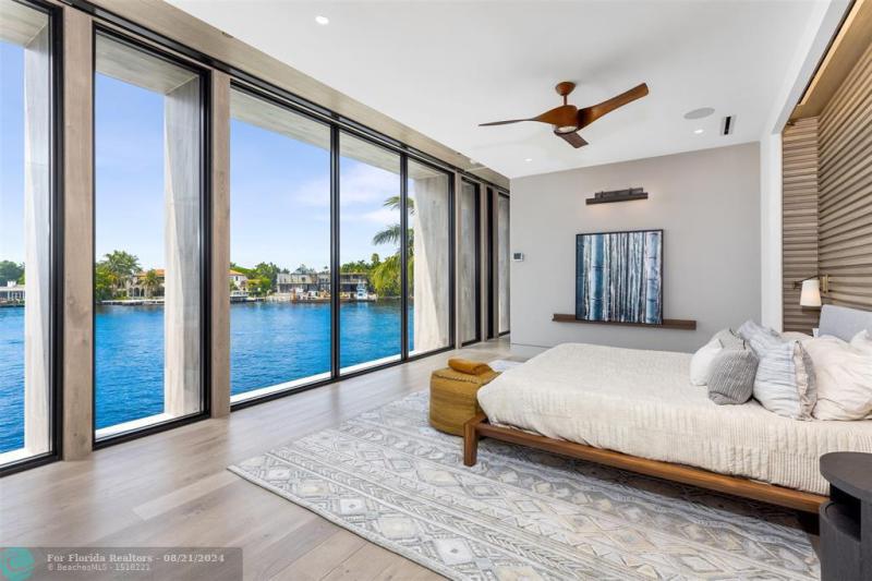  Single Family Homes Photo 27: 516 Mola Ave  Fort Lauderdale,  FL 33301