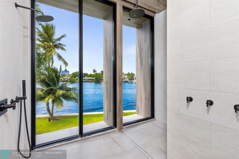  Single Family Homes Photo 29: 516 Mola Ave  Fort Lauderdale,  FL 33301