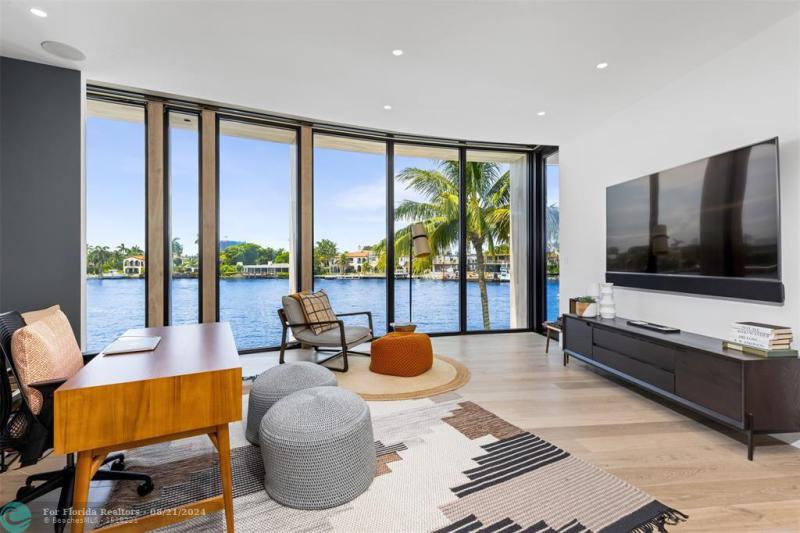  Single Family Homes Photo 32: 516 Mola Ave  Fort Lauderdale,  FL 33301