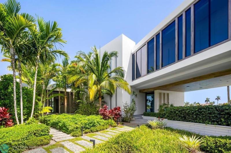  Single Family Homes Photo 4: 516 Mola Ave  Fort Lauderdale,  FL 33301