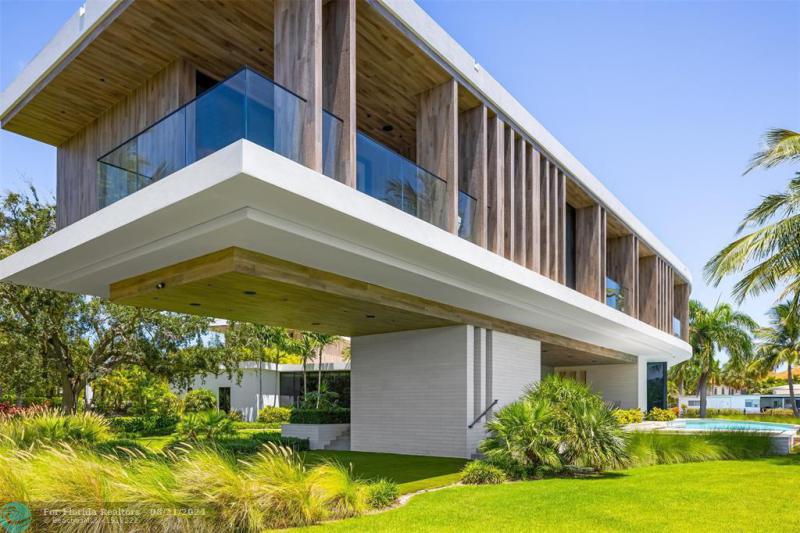  Single Family Homes Photo 46: 516 Mola Ave  Fort Lauderdale,  FL 33301