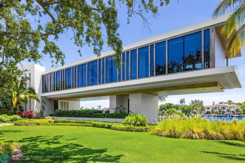  Single Family Homes Photo 5: 516 Mola Ave  Fort Lauderdale,  FL 33301