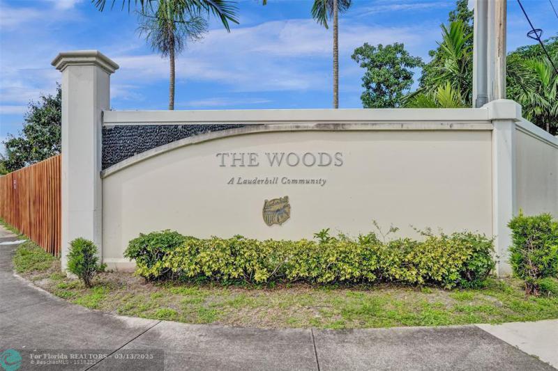  Single Family Homes Photo 24: 7471 NW 35th Ct  Lauderhill,  FL 33319