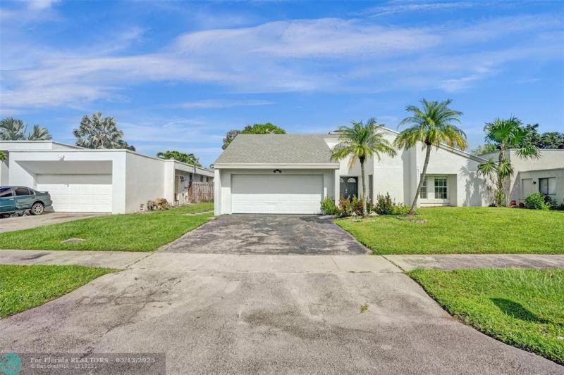  Single Family Homes Photo 28: 7471 NW 35th Ct  Lauderhill,  FL 33319