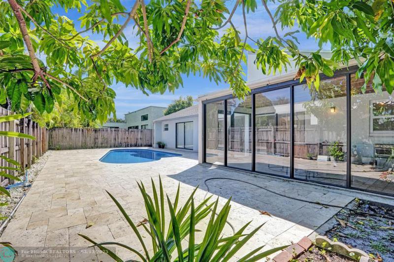  Single Family Homes Photo 33: 7471 NW 35th Ct  Lauderhill,  FL 33319