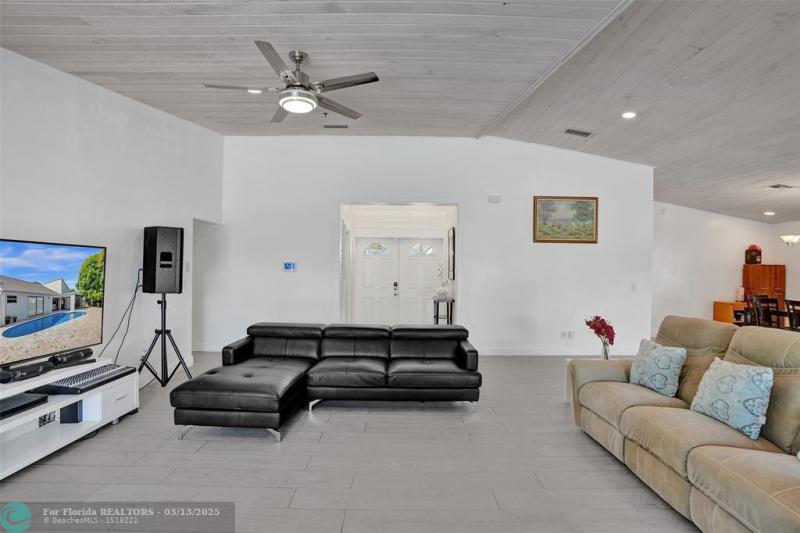  Single Family Homes Photo 38: 7471 NW 35th Ct  Lauderhill,  FL 33319