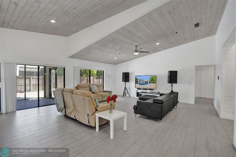  Single Family Homes Photo 54: 7471 NW 35th Ct  Lauderhill,  FL 33319