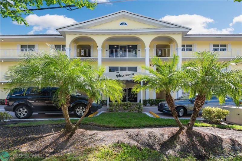  Condo & Townhome Photos