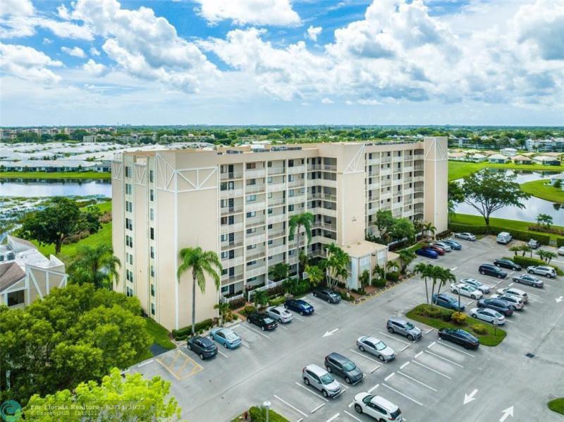  Condo & Townhome Photos