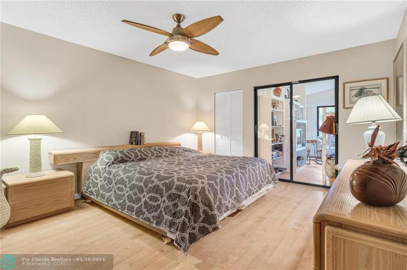  Single Family Homes Photo 13: 2441 Ginger Ave  Coconut Creek,  FL 33063