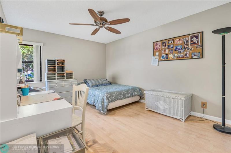  Single Family Homes Photo 16: 2441 Ginger Ave  Coconut Creek,  FL 33063