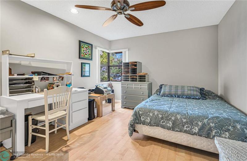  Single Family Homes Photo 17: 2441 Ginger Ave  Coconut Creek,  FL 33063