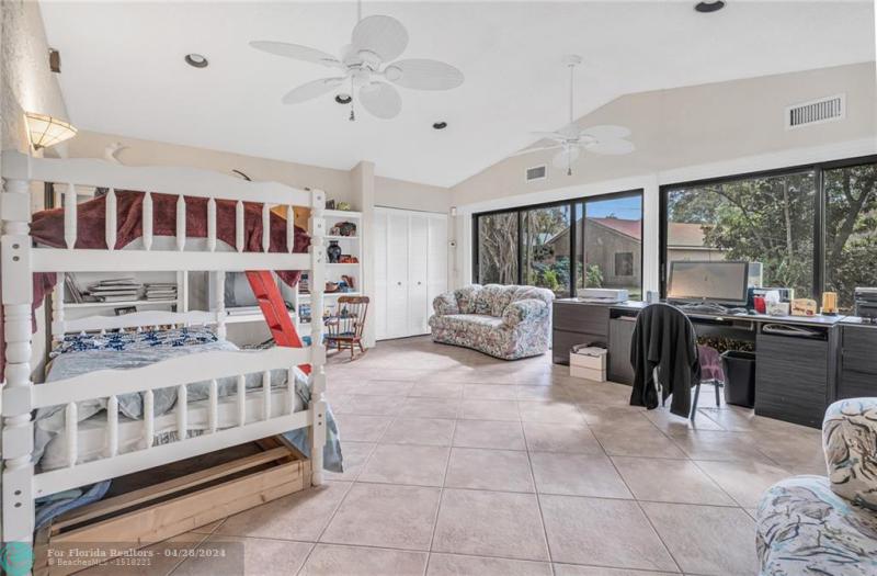  Single Family Homes Photo 19: 2441 Ginger Ave  Coconut Creek,  FL 33063