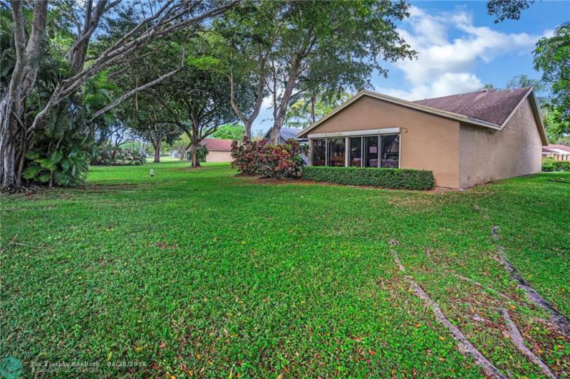  Single Family Homes Photo 30: 2441 Ginger Ave  Coconut Creek,  FL 33063