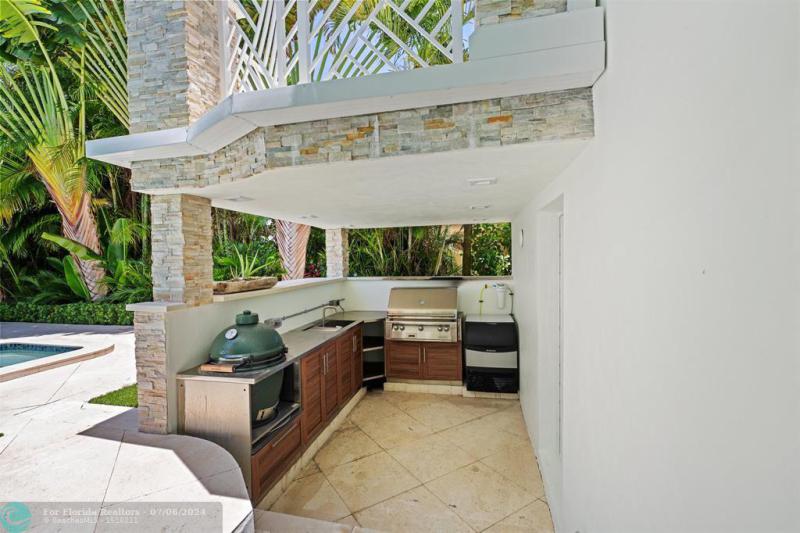  Single Family Homes Photo 26: 2307 N RIVERSIDE DR  Pompano Beach,  FL 33062