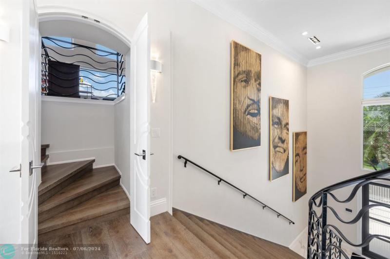  Single Family Homes Photo 34: 2307 N RIVERSIDE DR  Pompano Beach,  FL 33062