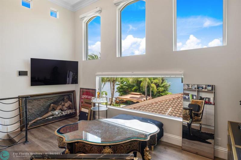  Single Family Homes Photo 35: 2307 N RIVERSIDE DR  Pompano Beach,  FL 33062