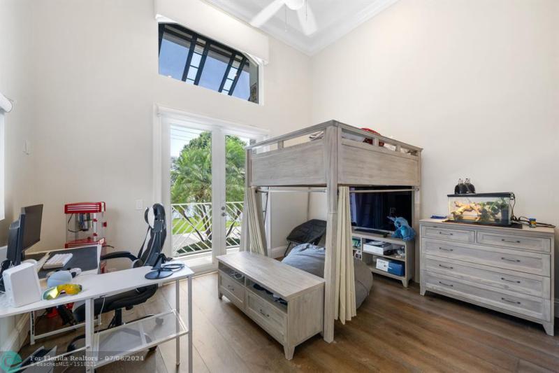  Single Family Homes Photo 38: 2307 N RIVERSIDE DR  Pompano Beach,  FL 33062