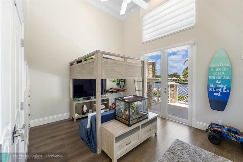  Single Family Homes Photo 41: 2307 N RIVERSIDE DR  Pompano Beach,  FL 33062