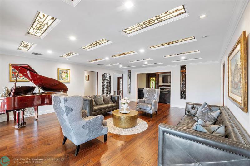  Single Family Homes Photo 10: 133 SW 121st Way  Coral Springs,  FL 33071