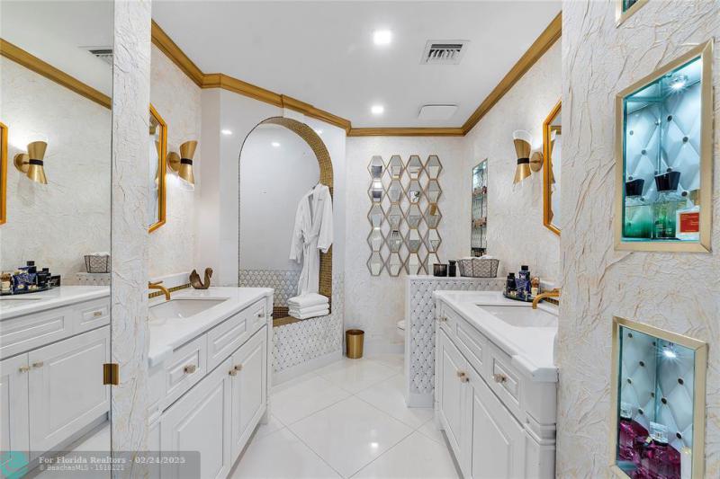  Single Family Homes Photo 27: 133 SW 121st Way  Coral Springs,  FL 33071