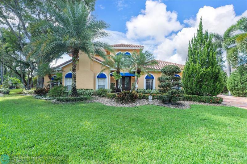  Single Family Homes Photo 3: 133 SW 121st Way  Coral Springs,  FL 33071