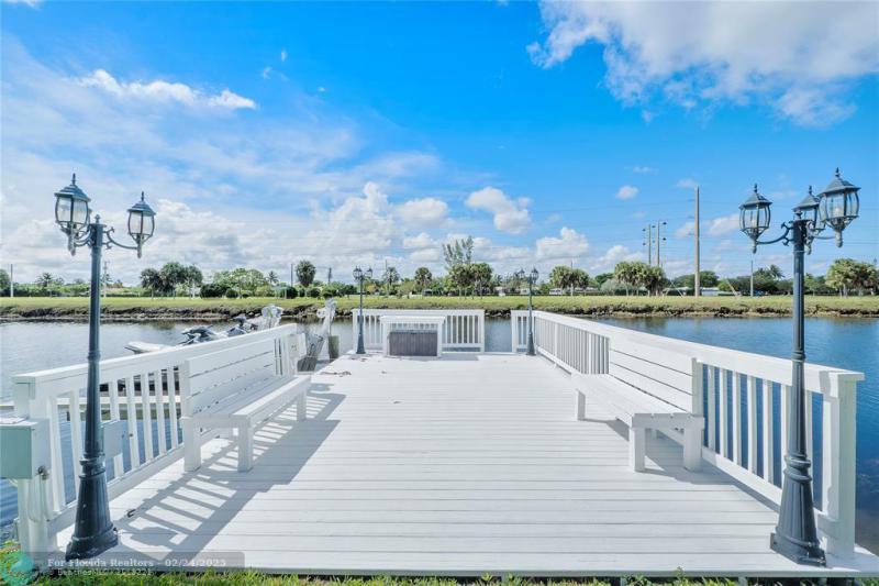  Single Family Homes Photo 37: 133 SW 121st Way  Coral Springs,  FL 33071