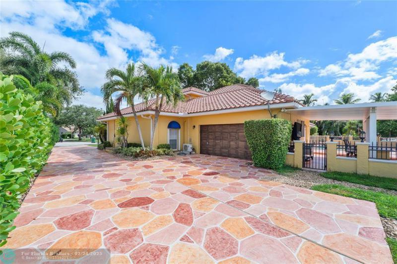  Single Family Homes Photo 59: 133 SW 121st Way  Coral Springs,  FL 33071