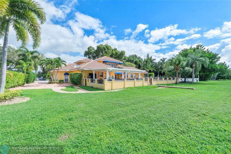  Single Family Homes Photo 60: 133 SW 121st Way  Coral Springs,  FL 33071