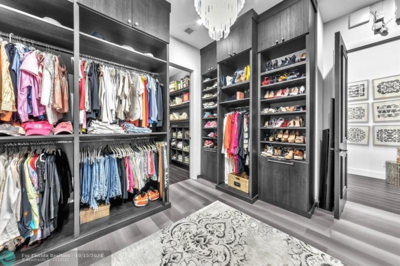  Single Family Homes Photo 23: 550 Carrotwood Ter  Plantation,  FL 33324