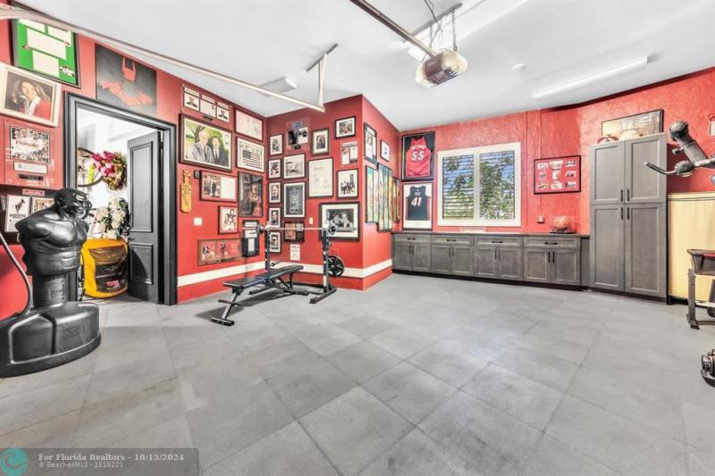  Single Family Homes Photo 31: 550 Carrotwood Ter  Plantation,  FL 33324