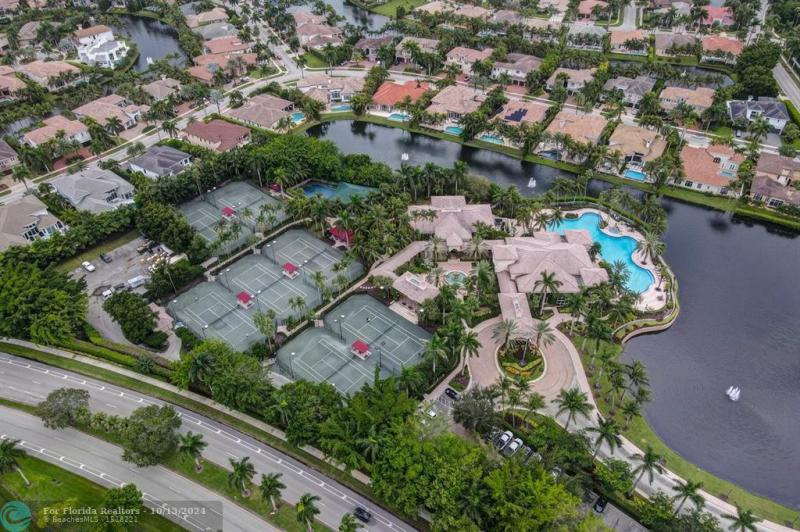  Single Family Homes Photo 33: 550 Carrotwood Ter  Plantation,  FL 33324