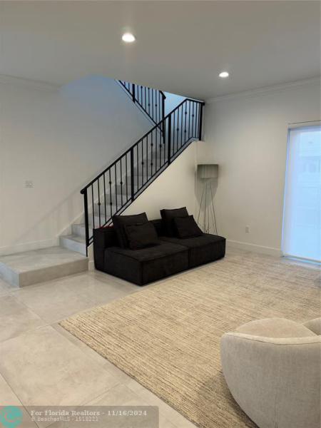  Single Family Homes Photo 11: 3538 Forest View Cir  Dania Beach,  FL 33312