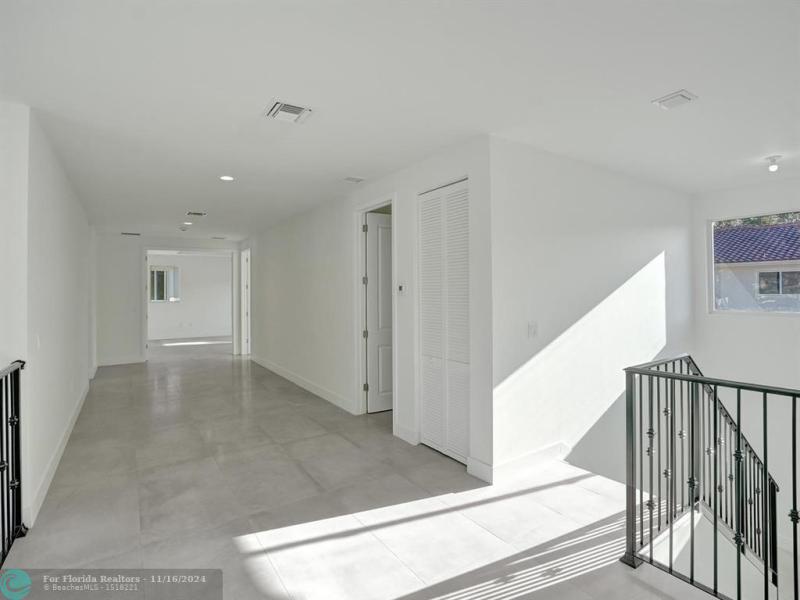  Single Family Homes Photo 14: 3538 Forest View Cir  Dania Beach,  FL 33312