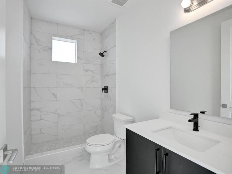  Single Family Homes Photo 15: 3538 Forest View Cir  Dania Beach,  FL 33312