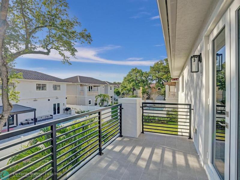  Single Family Homes Photo 21: 3538 Forest View Cir  Dania Beach,  FL 33312