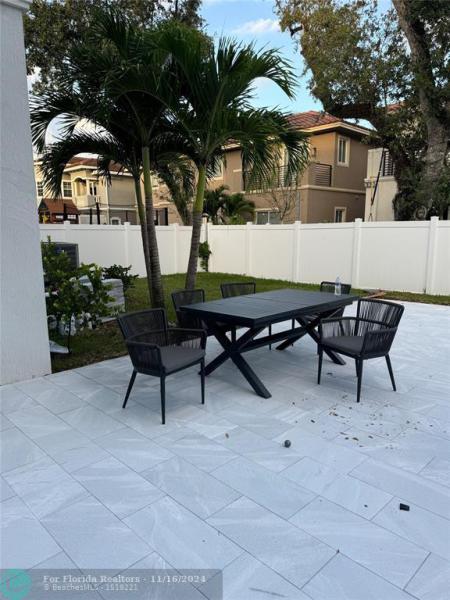  Single Family Homes Photo 25: 3538 Forest View Cir  Dania Beach,  FL 33312