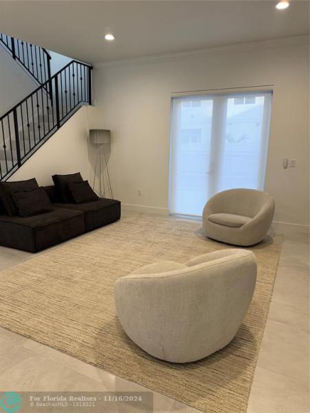  Single Family Homes Photo 8: 3538 Forest View Cir  Dania Beach,  FL 33312