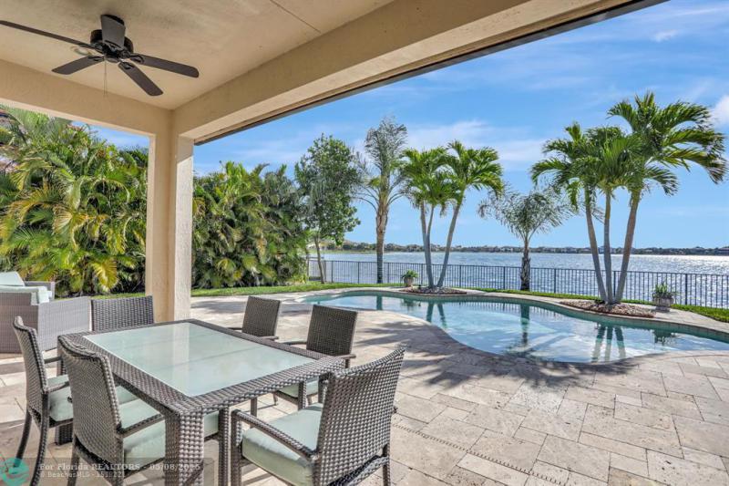  Single Family Homes Photo 12: 8720 Watercrest Cir  Parkland,  FL 33076