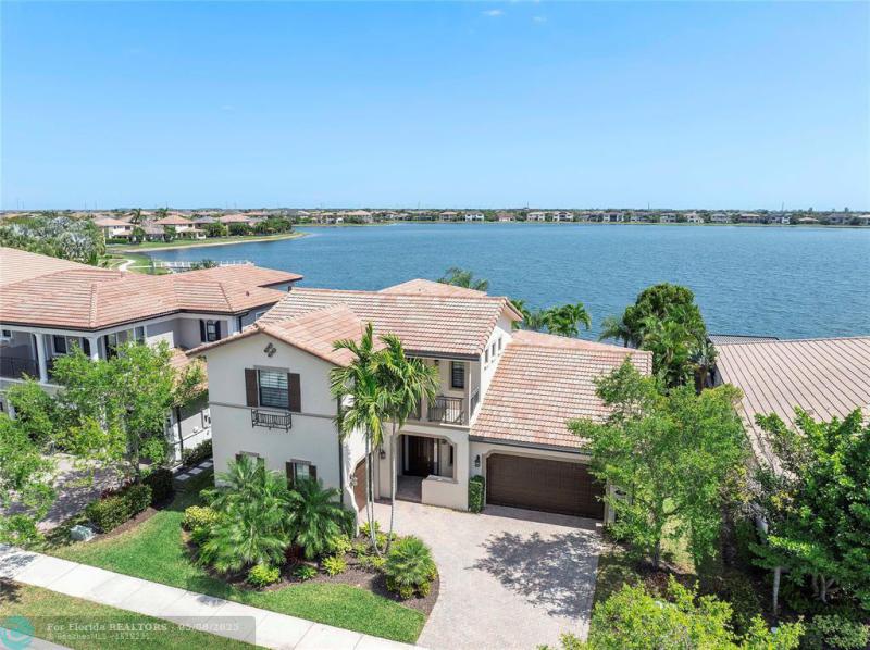  Single Family Homes Photo 8: 8720 Watercrest Cir  Parkland,  FL 33076