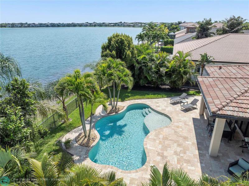  Single Family Homes Photo 9: 8720 Watercrest Cir  Parkland,  FL 33076