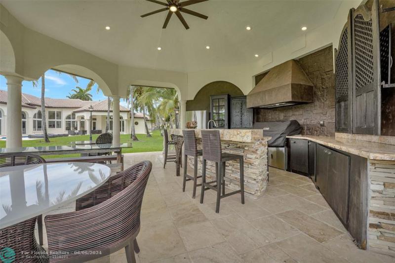  Single Family Homes Photo 10: 3440 Stallion Lane  Weston,  FL 33331