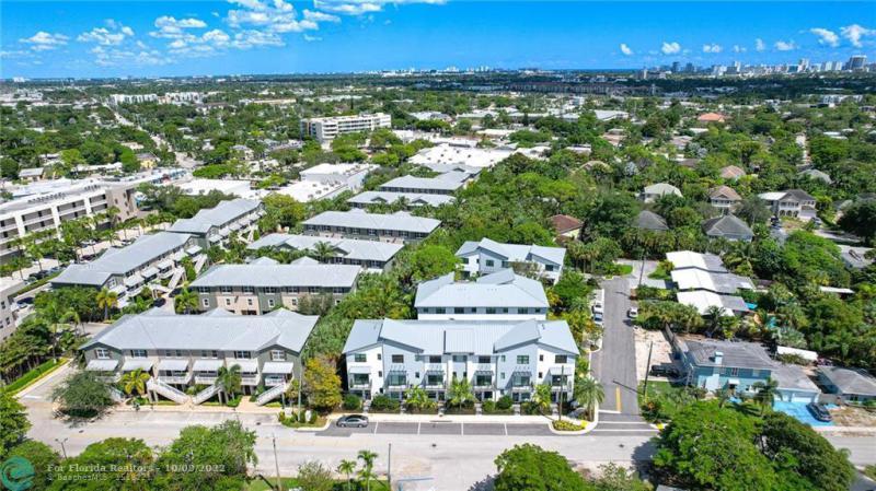  Condo & Townhome Photos