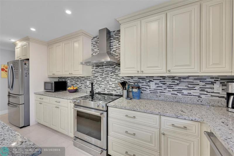  Single Family Homes Photo 4: 4575 Glenwood Dr  Coconut Creek,  FL 33066
