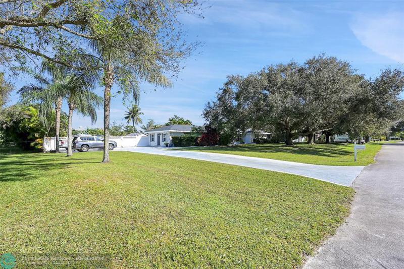  Single Family Homes Photo 51: 4575 Glenwood Dr  Coconut Creek,  FL 33066