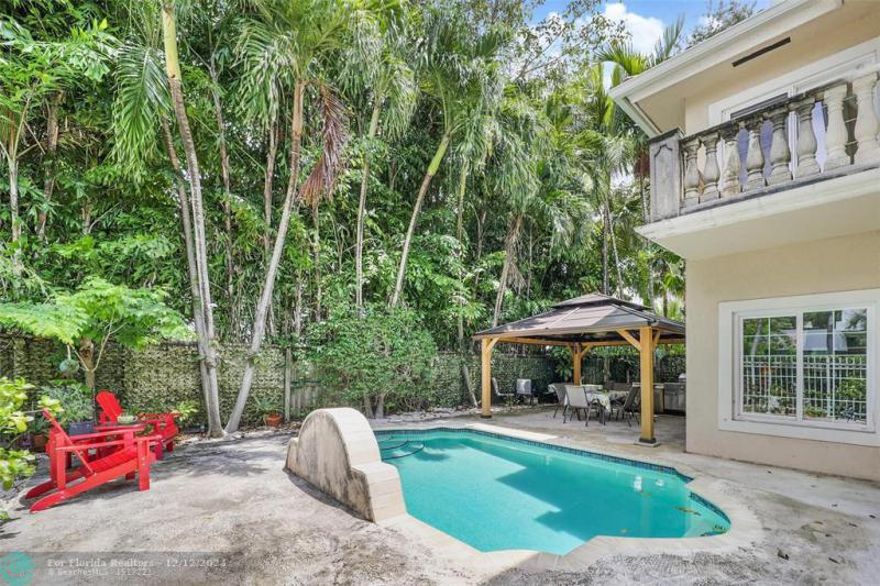  Single Family Homes Photo 11: 3185 WASHINGTON ST  Coconut Grove,  FL 33133
