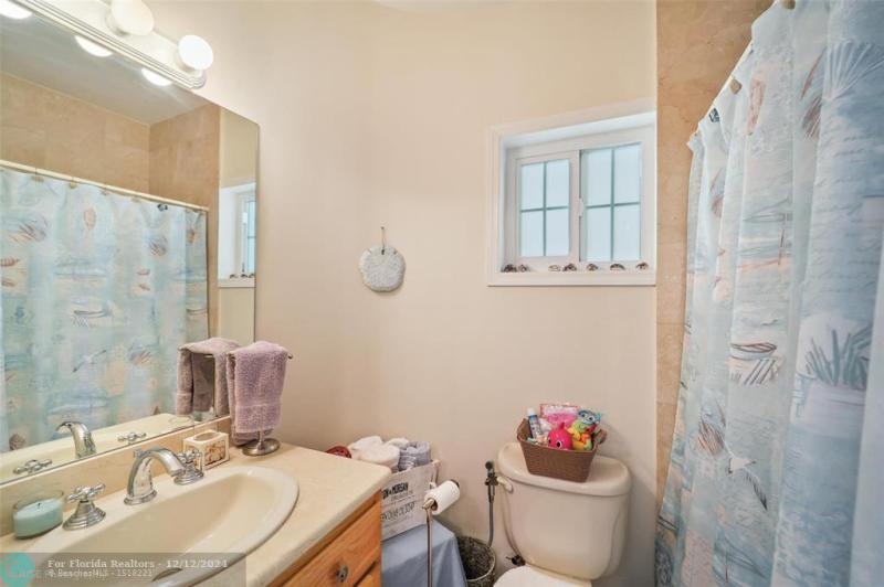  Single Family Homes Photo 21: 3185 WASHINGTON ST  Coconut Grove,  FL 33133